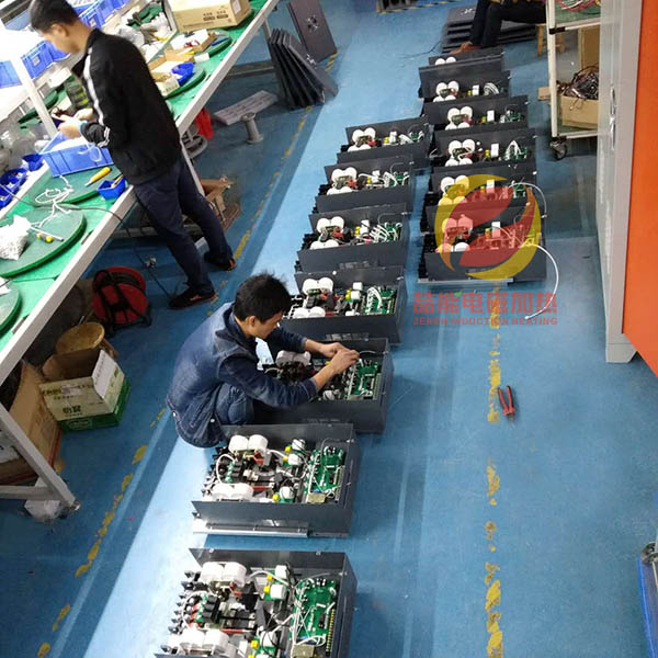 電磁加熱器生產(chǎn)進(jìn)行中